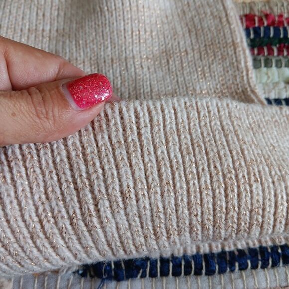 NWOT ACCESSORY DEPOT Creme & Gold Metallic Knit Hat with Faux Fur PomPom - Picture 3 of 7